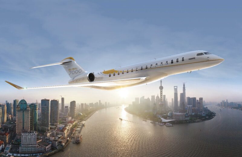 Bombardier Global 7000 business jet.