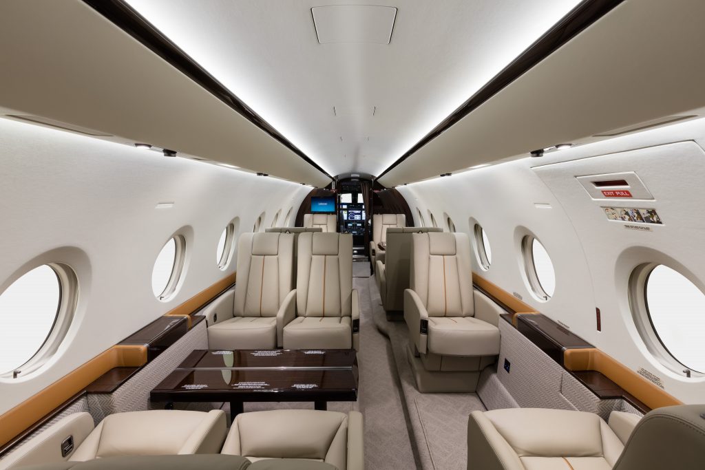 The G280 features a modern and spacious cabin. (Photo: Gulfstream)